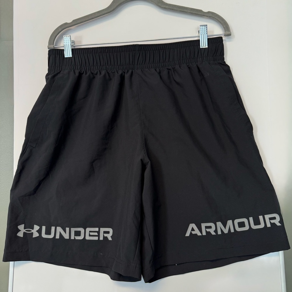 Under Armour Men's Black Athletic Shorts